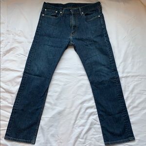 Men’s Levi’s straight leg jeans